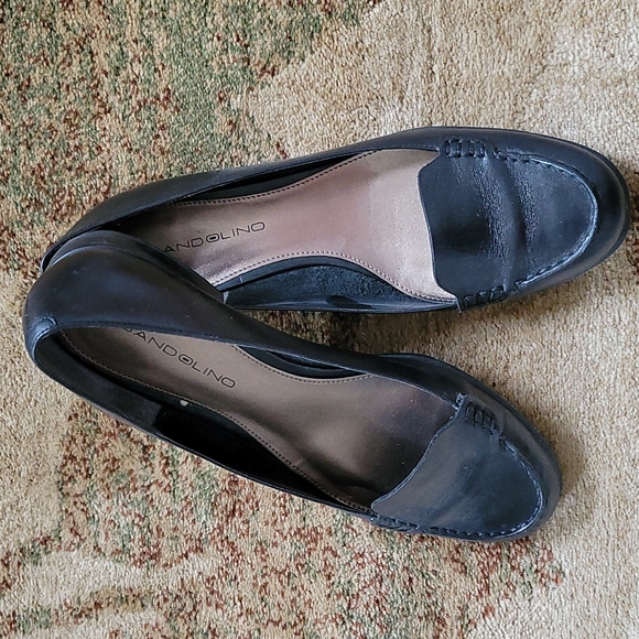 Shoes - Picture 2 of 4